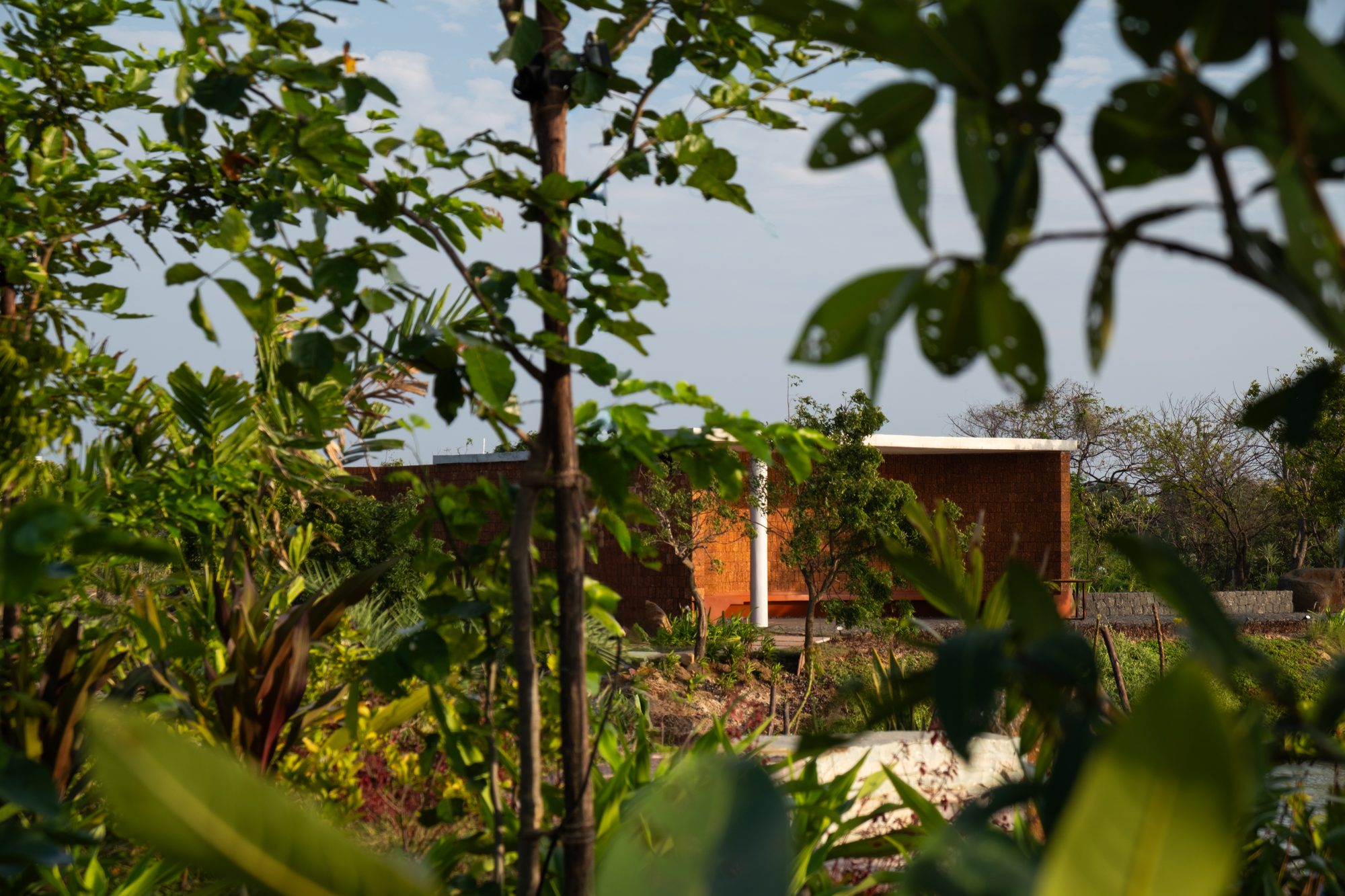 Four Walls Pavilion photographed by Geomorph Studio 12